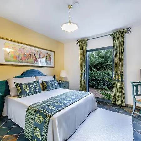 Villaggio Cala Ginepro & *