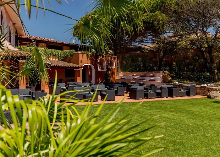 אתר נופש Villaggio Cala Ginepro &